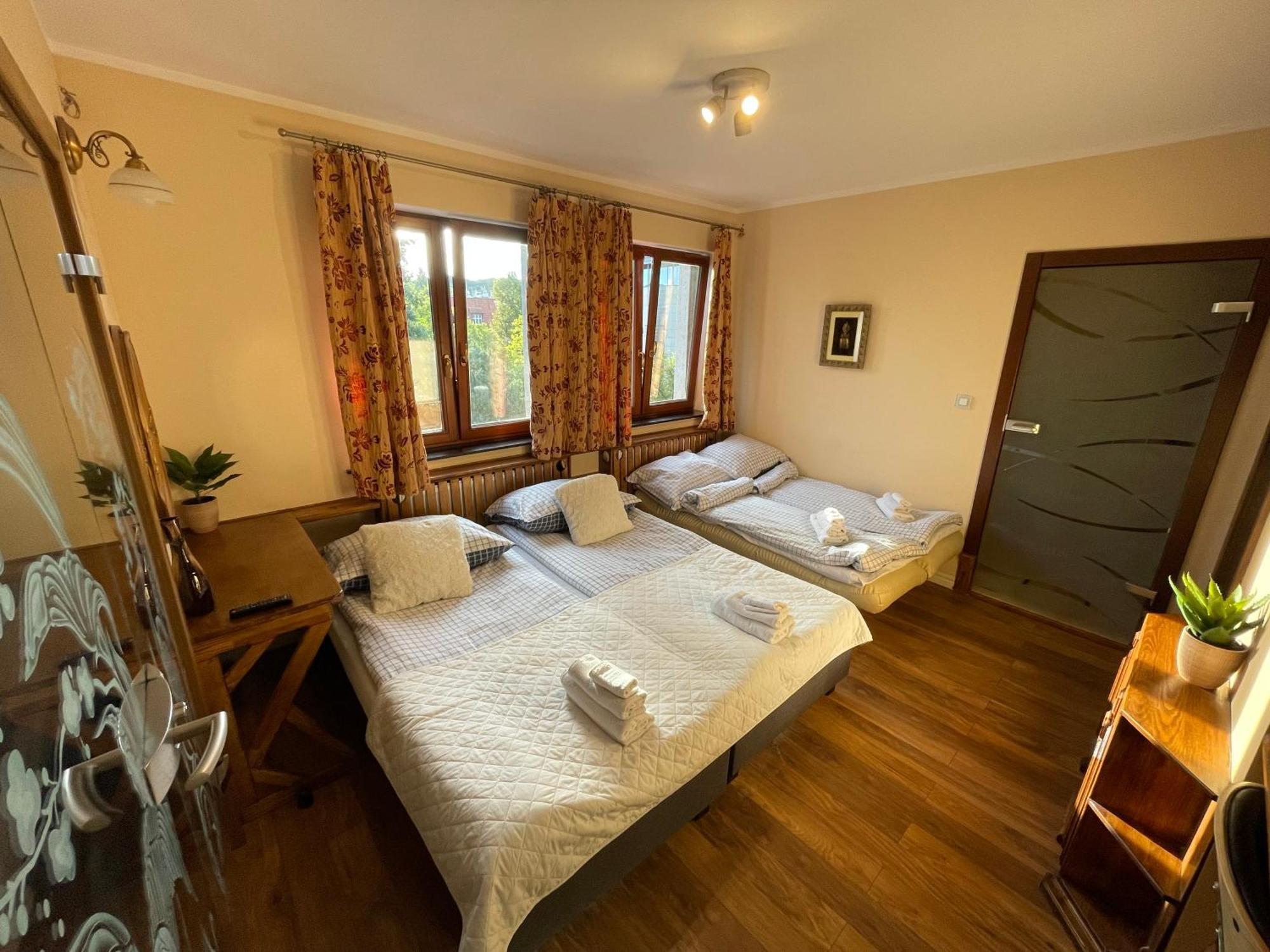 Bed & Breakfast Dworek Oliwski