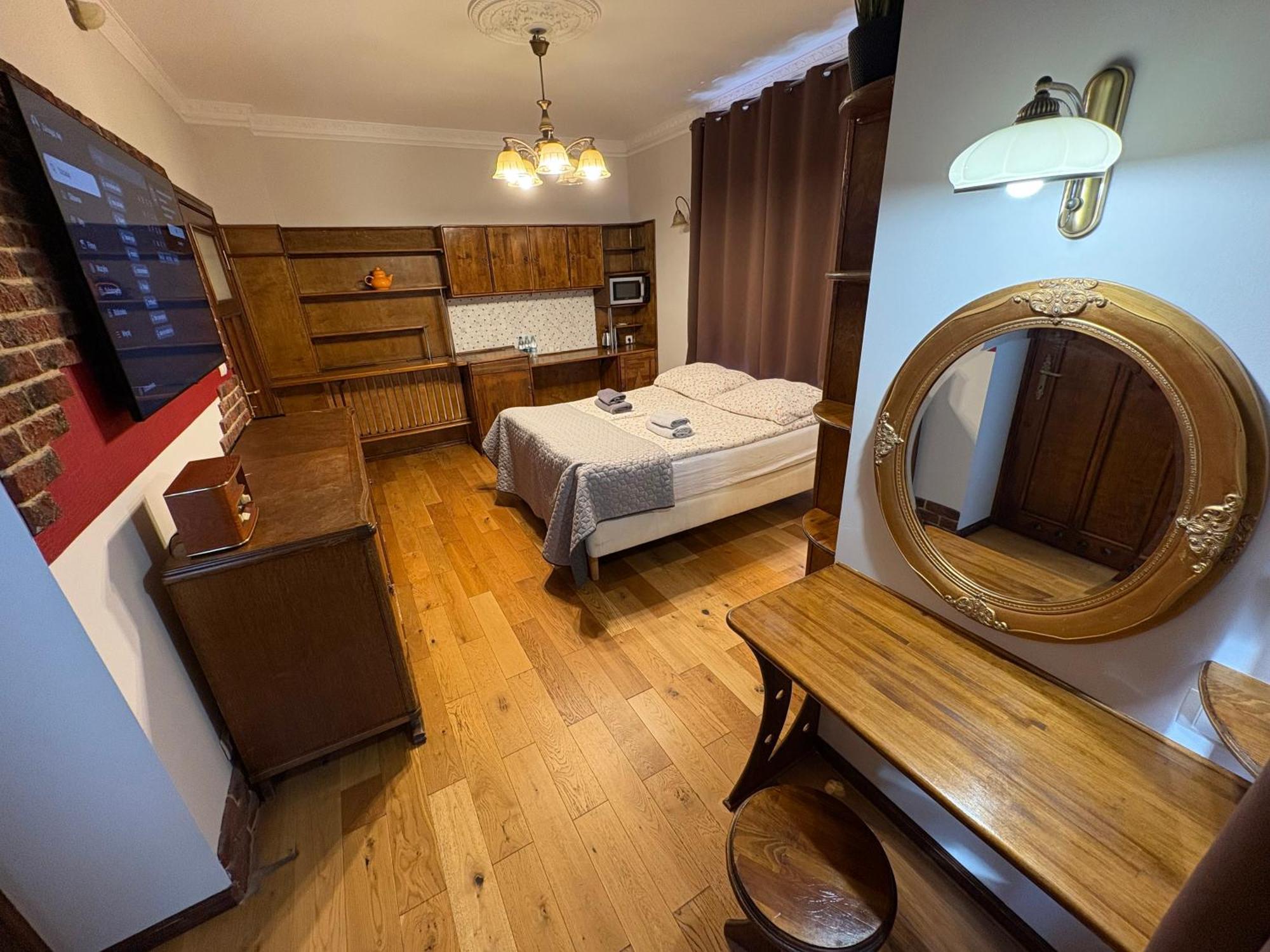 Dworek Oliwski Bed & Breakfast