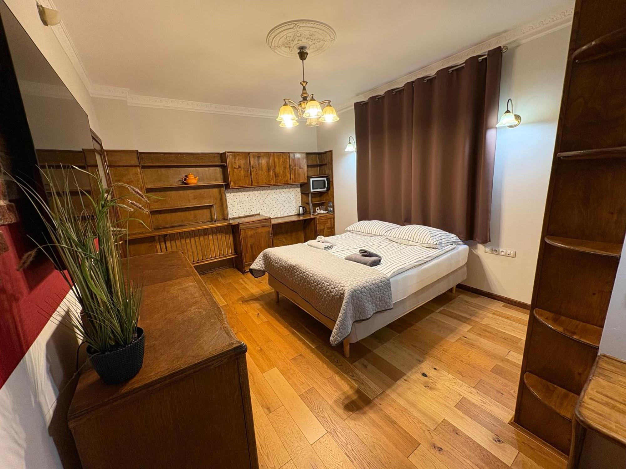Bed & Breakfast Dworek Oliwski 3*
